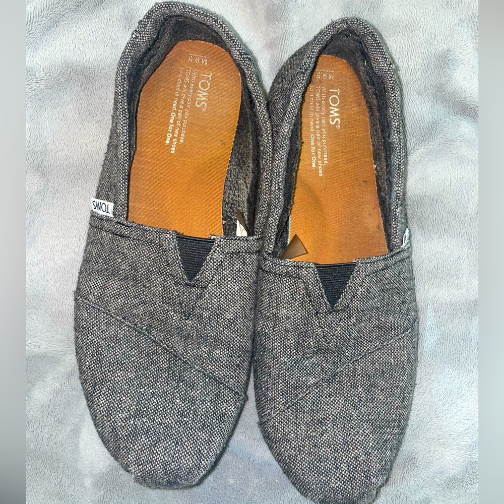 Women’s Tom’s flats